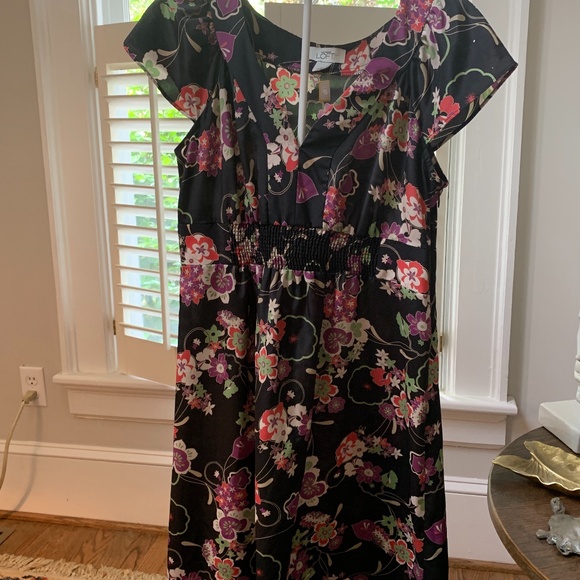 Gorgeous side zip Ann Taylor loft dress . Worn once. Machine washable. Retail 90 - Picture 1 of 5